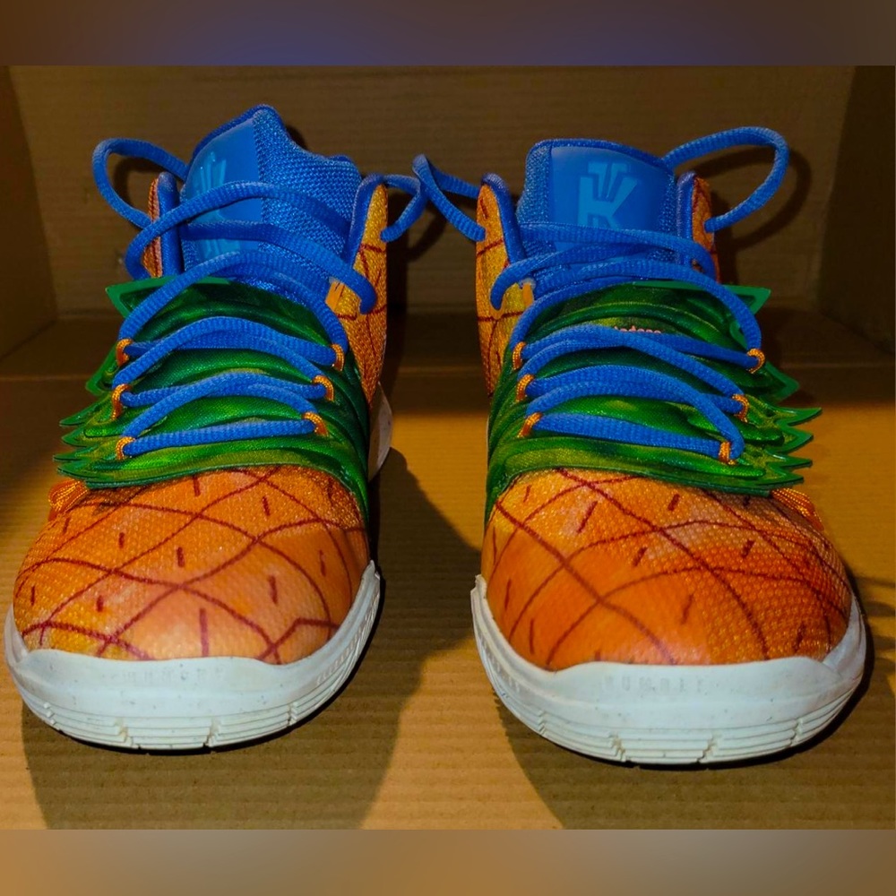 2019 Nike kids Kyrie 5 SpongeBob Pinapple House shoes